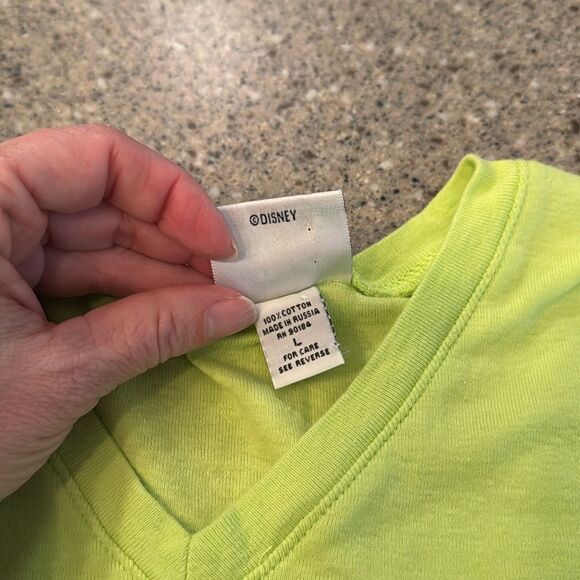 DISNEY STORE Vintage 90s V-Neck Tee - Picture 7 of 10